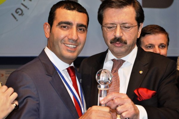 Capital JournalNilüfer Gözütok Unal'ın” competing strategies